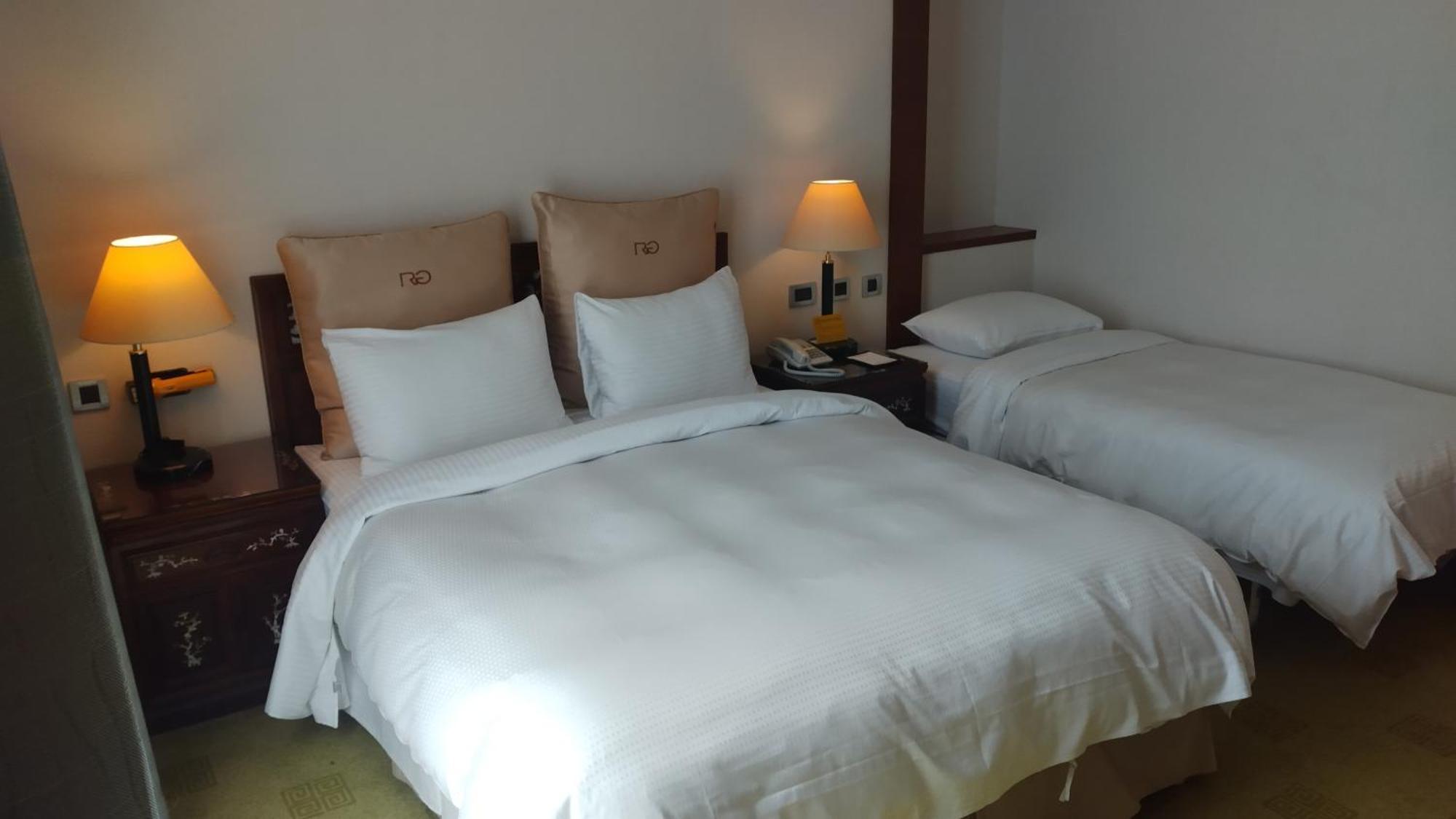 Rich Garden Hotel Taipei Bagian luar foto