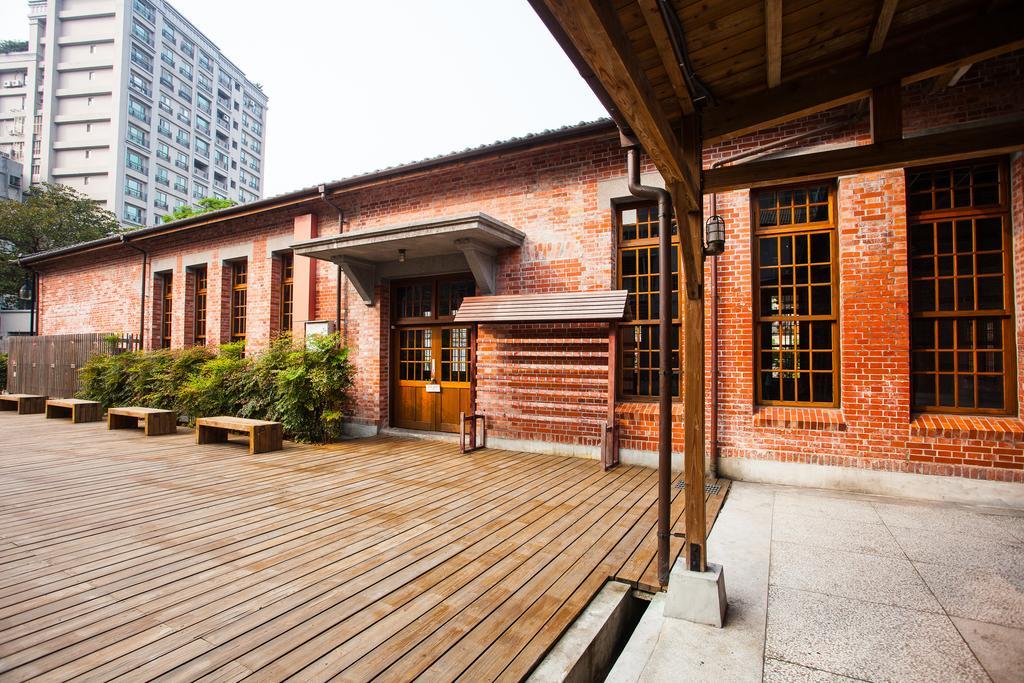 Rich Garden Hotel Taipei Bagian luar foto