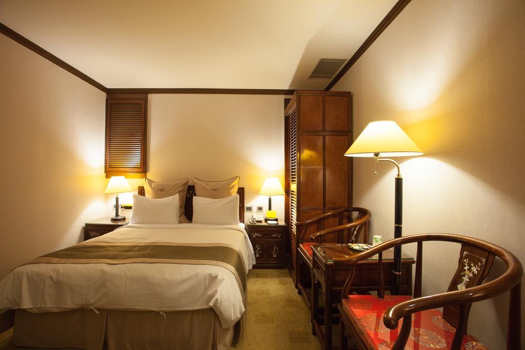 Rich Garden Hotel Taipei Bagian luar foto