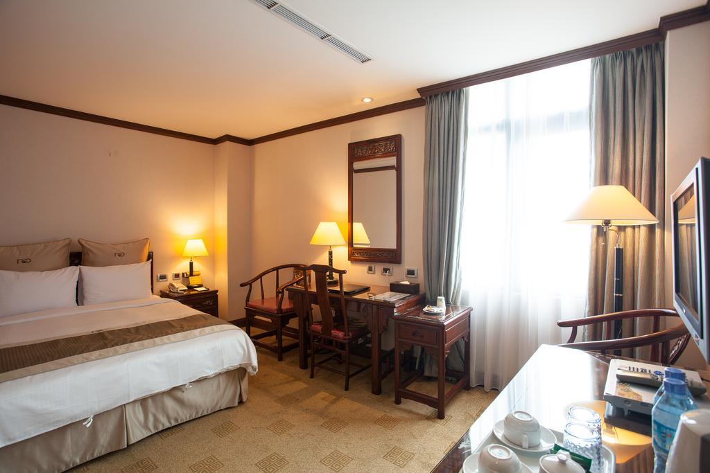Rich Garden Hotel Taipei Bagian luar foto