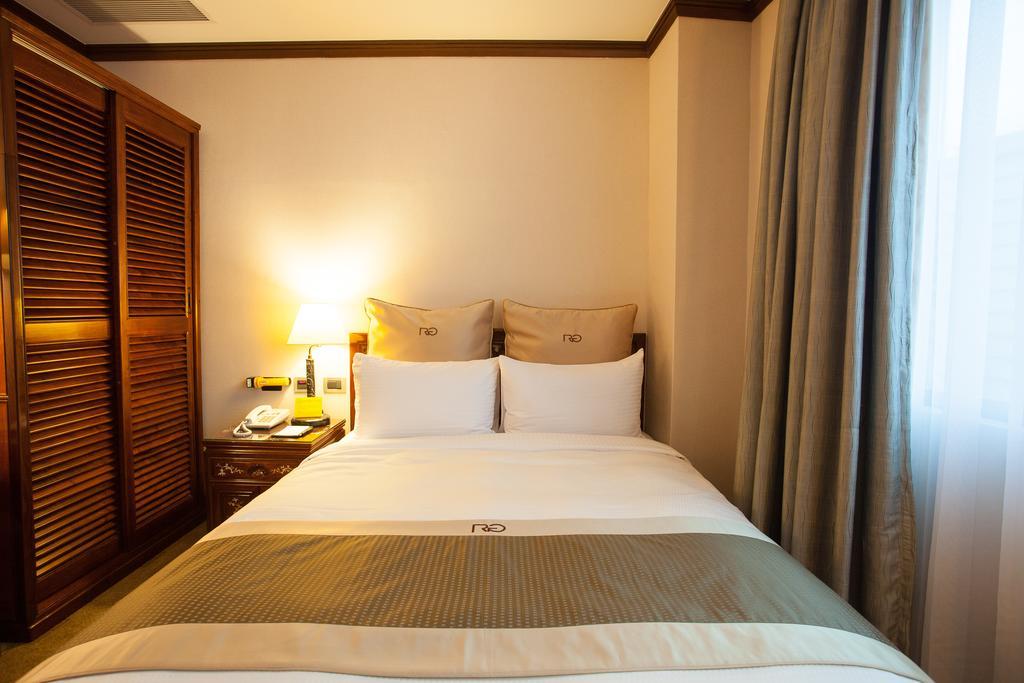 Rich Garden Hotel Taipei Bagian luar foto